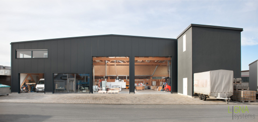 Gewerbehalle aus Holz