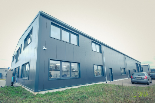 Hallenbau Bild