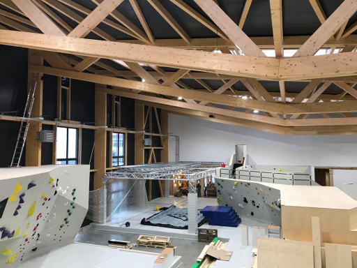 Boulderhalle aus Holz