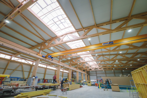 Fachwerkbinder Holzstruktur mit Hundegger