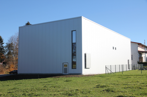 Gewerbehalle mit Flachdach