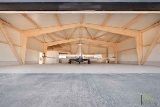 Hangar-aus-holz