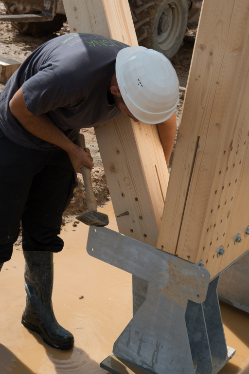 LIGNA systems Montage der Industriehalle aus Holz