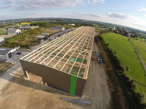 LIGNA systems Industriehalle Holzstruktur montage von oben gesehen