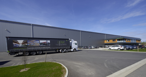 LIGNA systems Industriehalle aus Holz Parking