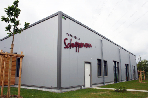Tanzhalle aussen Bild