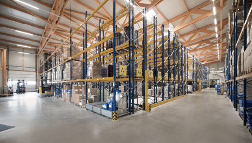 Lagerhalle aus Holz