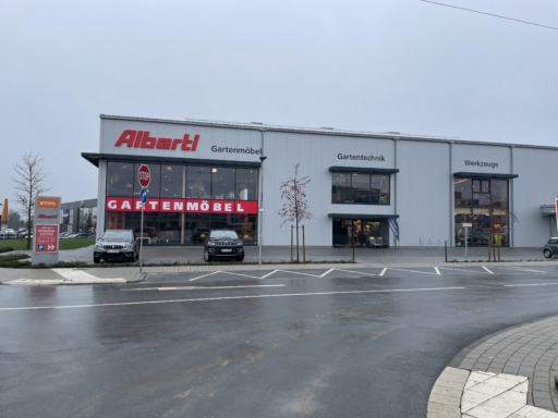 Gewerbehalle-Gartenmöbelgeschäft Alberti