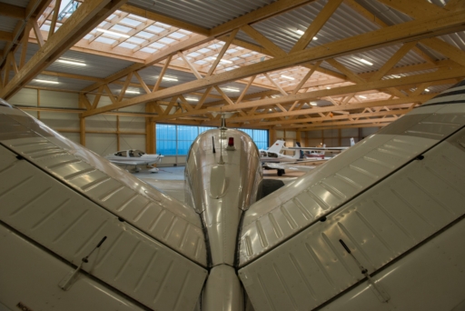 Holzhalle für Flugzeuge