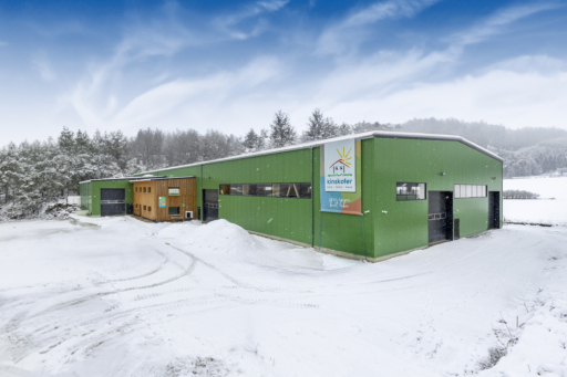 Kinskofer Halle Außenansicht im Schnee